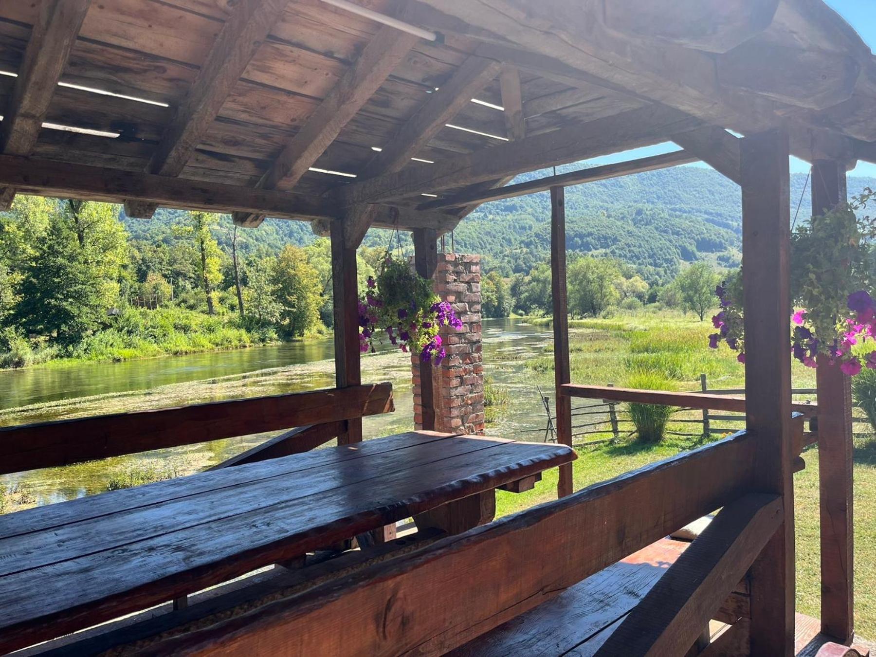 Bed And Breakfast Family Djukic Sipovo Luaran gambar
